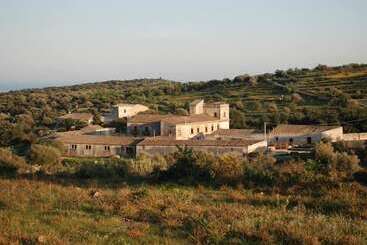 تختخواب و صبحانه Borgo Del Carato