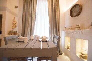 تختخواب و صبحانه Masseria Messapia Wine Resort & Spa