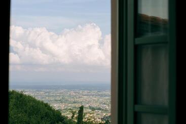 هتل Agriturismo Monte A Pescia