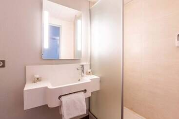 B&b Hotel Saint Jean De Maurienne