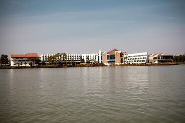 هتل Blue Nile Resort