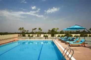 酒店 Courtyard By Marriott Bilaspur