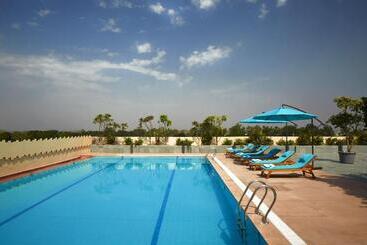 酒店 Courtyard By Marriott Bilaspur