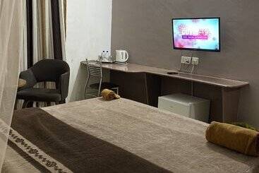 هتل Crown Palace Inn