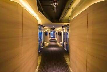 Crystal Hotel Hat Yai