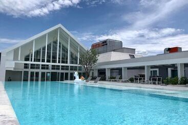 Crystal Hotel Hat Yai