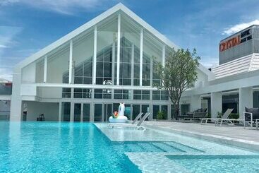 Crystal Hotel Hat Yai