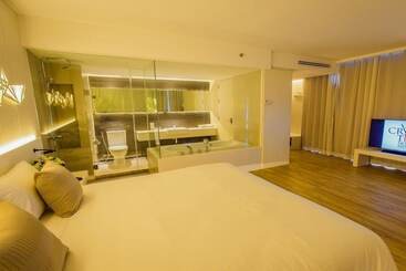 Crystal Hotel Hat Yai