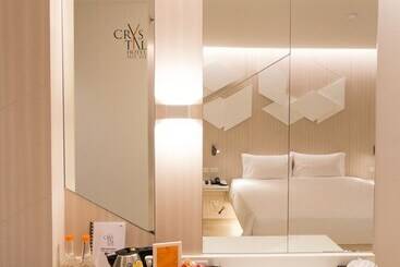 Crystal Hotel Hat Yai