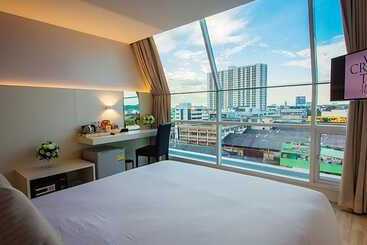 Crystal Hotel Hat Yai
