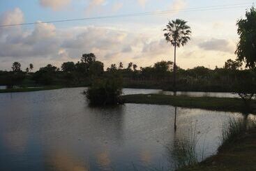 هتل Delta Park