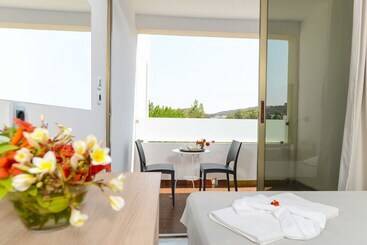 هتل Evita Resort