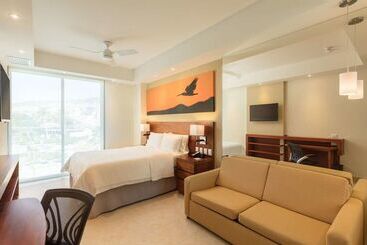 هتل Hampton Inn & Suites By Hilton Los Cabos