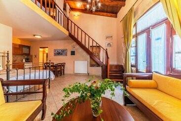 هتل Idili Traditional House