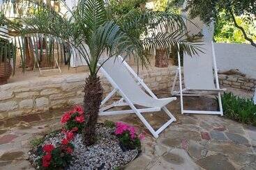 هتل Idili Traditional House