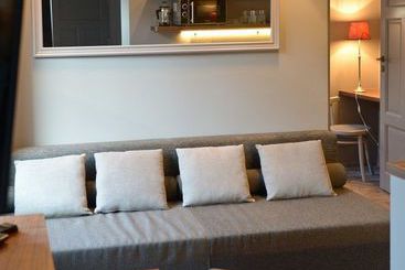 هتل La Gioia Grey Stylish Apartments