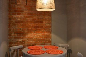 هتل La Gioia Grey Stylish Apartments