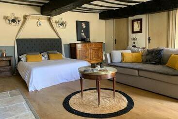 هتل Manoir De La Bégaudière