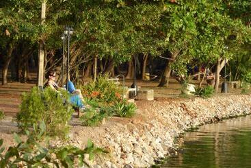 هتل Riviera Resort