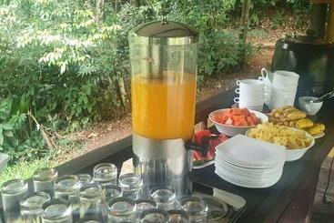 فندق Sinharaja Forest Edge