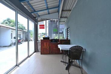 مُتل Langkawi Tok Jah Guest House Pantai Cenang