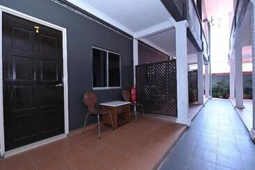 مُتل Langkawi Tok Jah Guest House Pantai Cenang