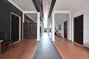 مُتل Langkawi Tok Jah Guest House Pantai Cenang