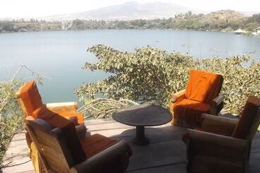 پانسیون Babogaya Lake Viewpoint Lodge