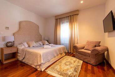پانسیون B&b Heritage Villa Apolon