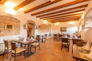 پانسیون B&b Heritage Villa Apolon