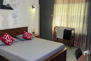 پانسیون Holiday Inn Unawatuna