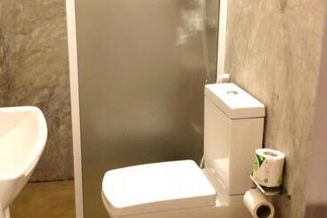 پانسیون Holiday Inn Unawatuna