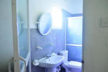 پانسیون Holiday Inn Unawatuna