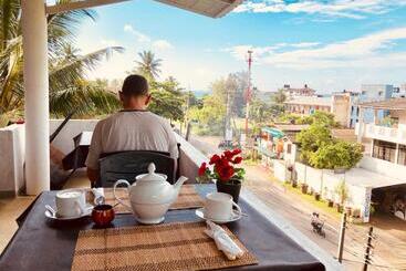 پانسیون Holiday Inn Unawatuna