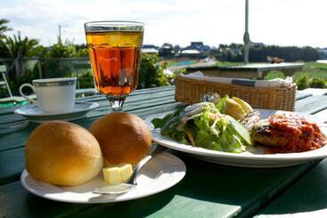 پانسیون Shirahama Club