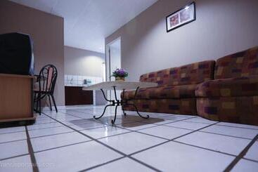 پانسیون Value Star Inn