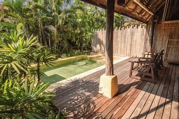 استراحتگاه High Season Pool Villa & Spa
