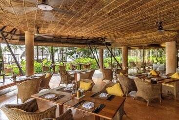استراحتگاه High Season Pool Villa & Spa