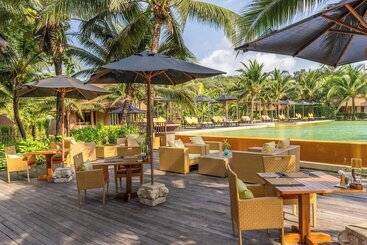 استراحتگاه High Season Pool Villa & Spa