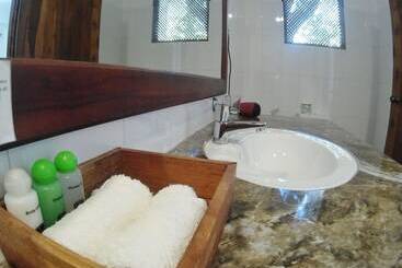 Sundaras Resort & Spa