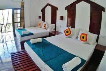 Sundaras Resort & Spa