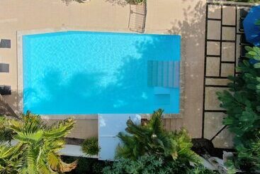 Villa Victoria