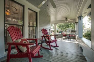 تختخواب و صبحانه Red Gate Inn