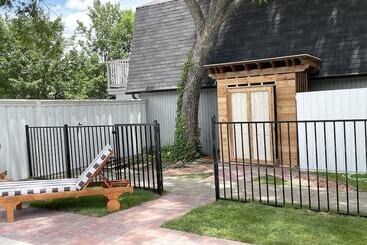 تختخواب و صبحانه Red Gate Inn