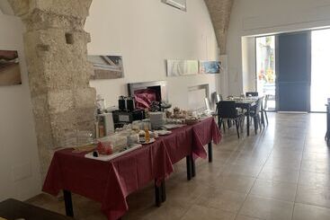 هتل Albergo Ristorante Del Cacciatore