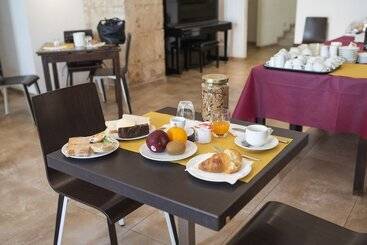 هتل Albergo Ristorante Del Cacciatore