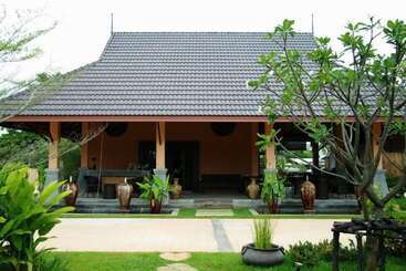 هتل Chalicha Resort