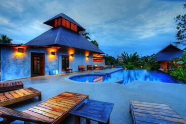 هتل Chalicha Resort