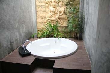 هتل Chalicha Resort