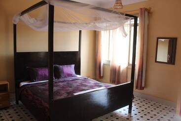 Cool Breeze Hotel Jinja